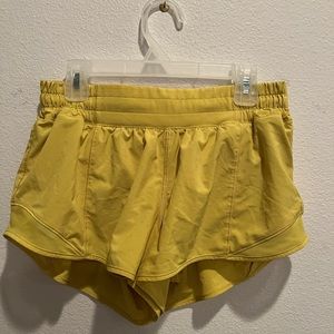 Lululemon Hotty Hot 2.5 Shorts